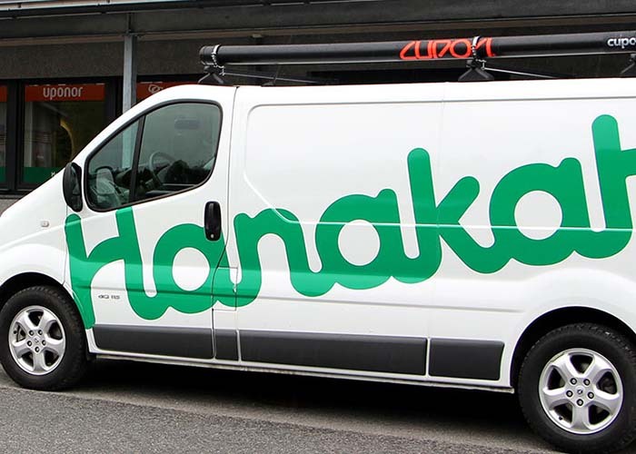 mynamaki-hanakat-auto